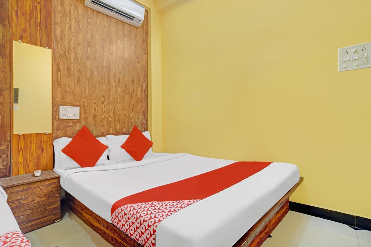 Oyo 79454 Shree Laxmi Palace Hotel Ujjain Eksteriør billede