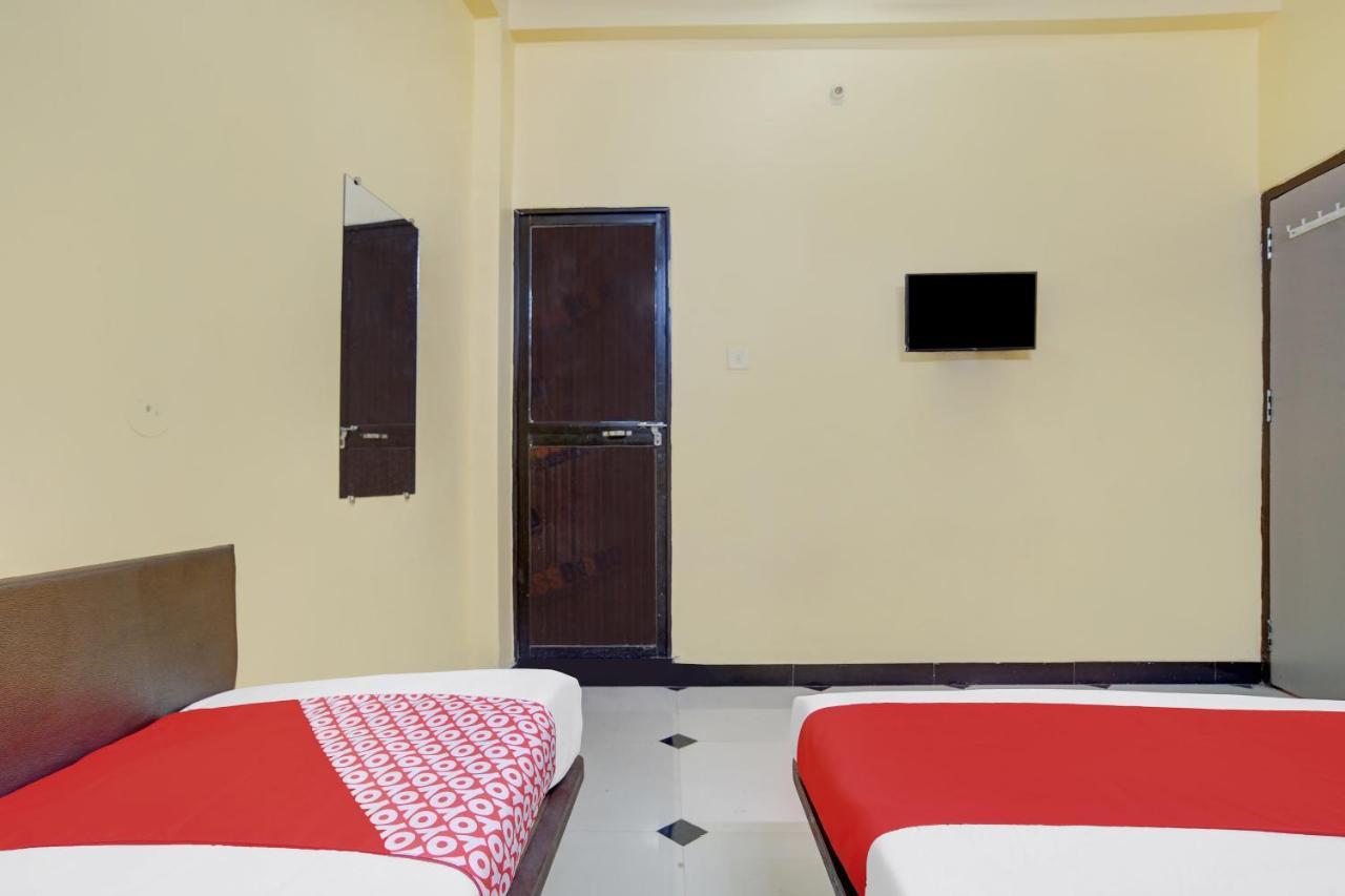 Oyo 79454 Shree Laxmi Palace Hotel Ujjain Eksteriør billede