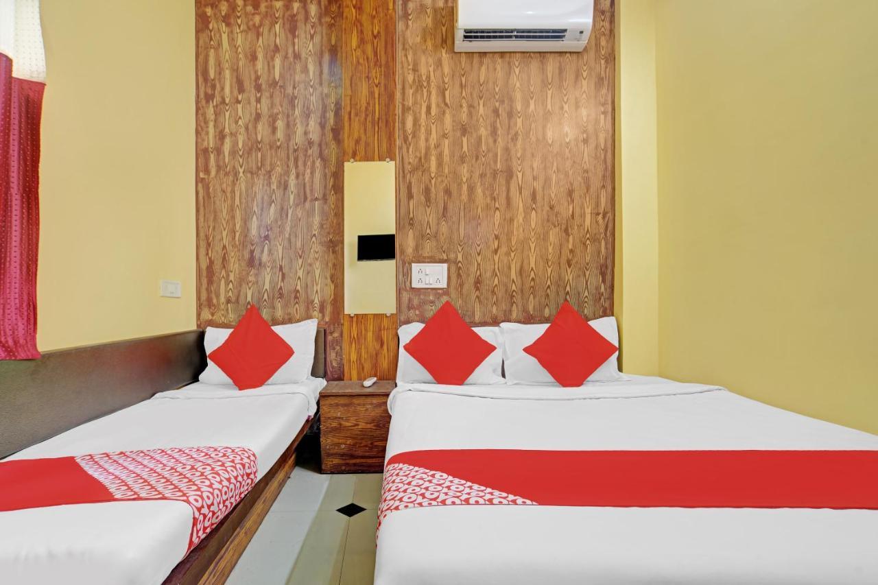 Oyo 79454 Shree Laxmi Palace Hotel Ujjain Eksteriør billede