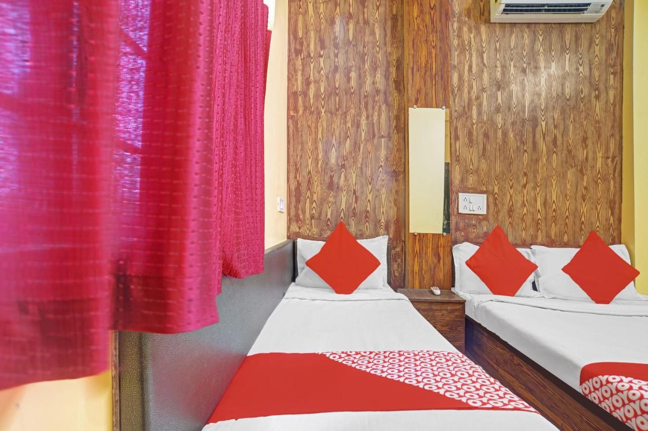 Oyo 79454 Shree Laxmi Palace Hotel Ujjain Eksteriør billede